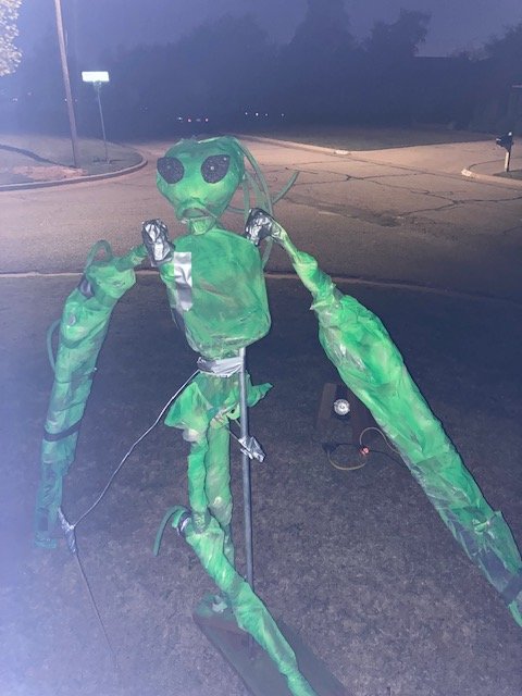 2021 Halloween alien repaired 1.jpg