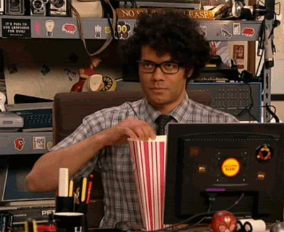 gifrific.com_wp_content_uploads_2014_02_Maurice_Moss_Eating_Popcorn_The_IT_Crowd.gif