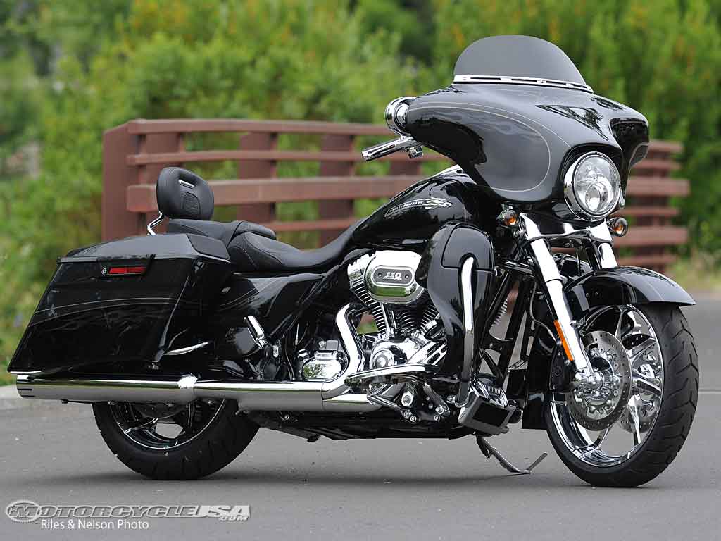 images.motorcycle_usa.com_PhotoGallerys_2012_CVO_Street_Glide_beaut.jpg