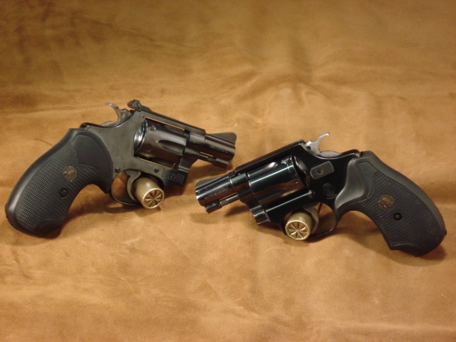 www.aarondgraham.com_lwat_handguns_17_velma_velda.JPG