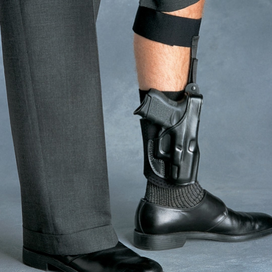 www.galcogunleather.com_uimages_product_images_holsters_ankle_anklegloveinuse_b.jpg