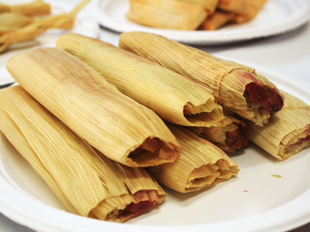 www.seriouseats.com_images_2012_12_20121207_tamale_festival_wrappers.jpg